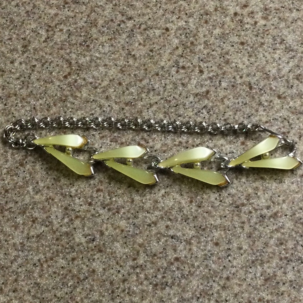 Vintage - Yellow accent Chevron Link Ankle Bracelet - Women Jewelry